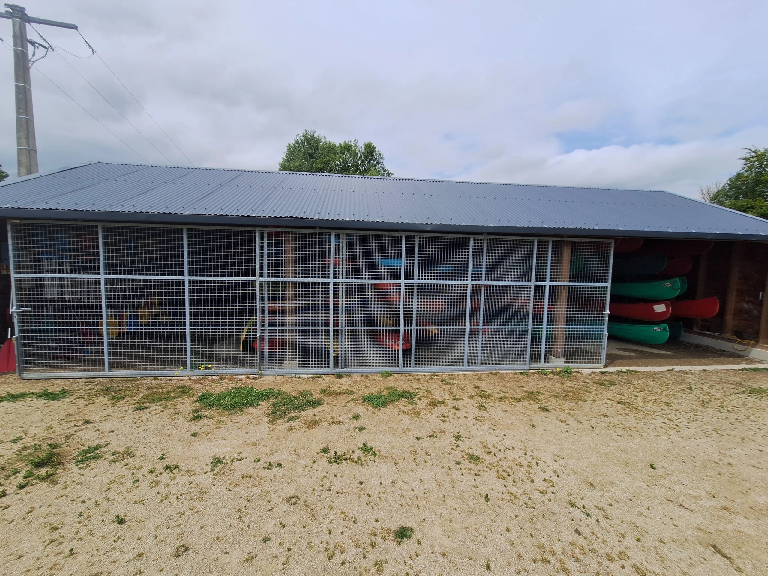 Hangar exterieur à bateau