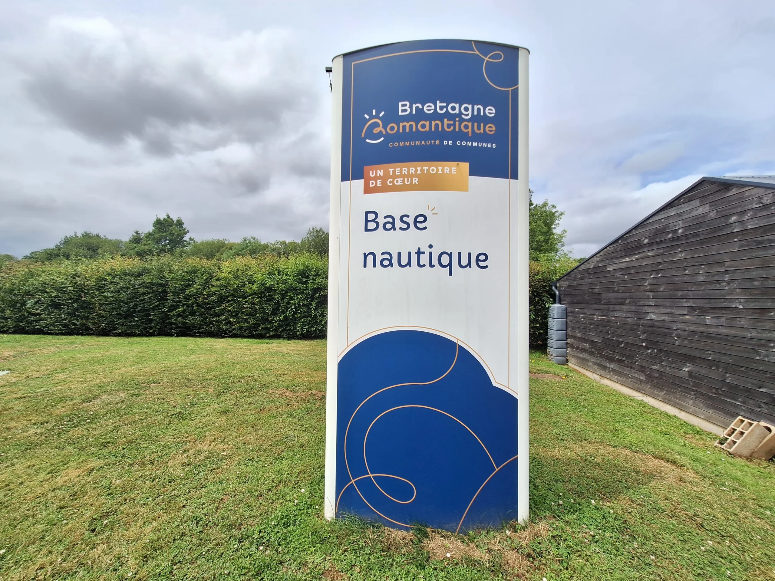 Panneau de la base nautique